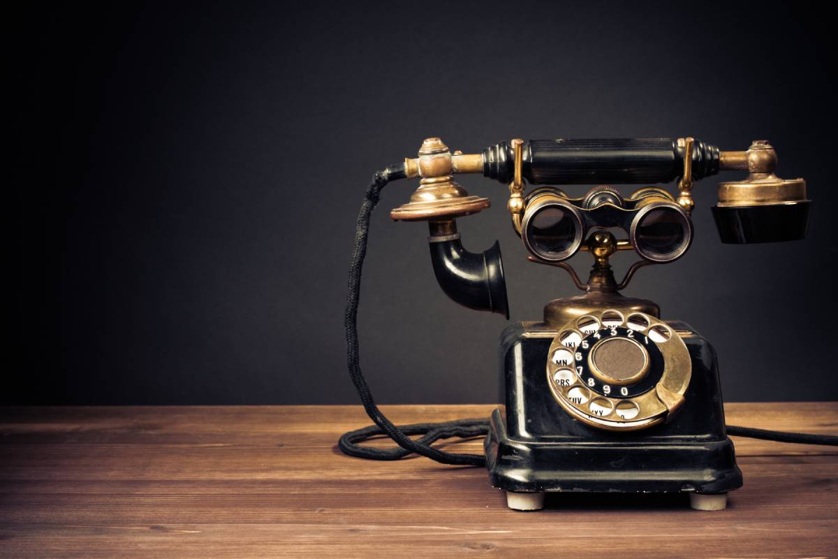 vintage-telephone